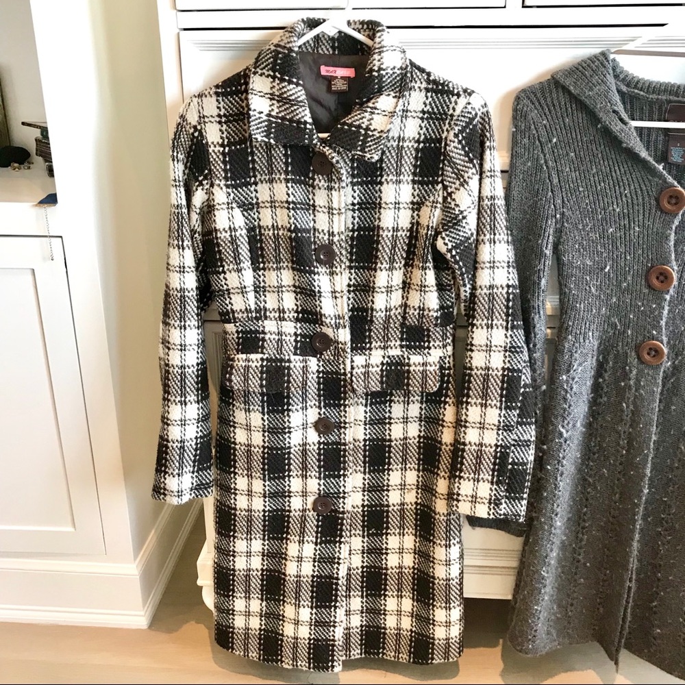 Max Rave like new long Medium button down jacket - Picture 4 of 6